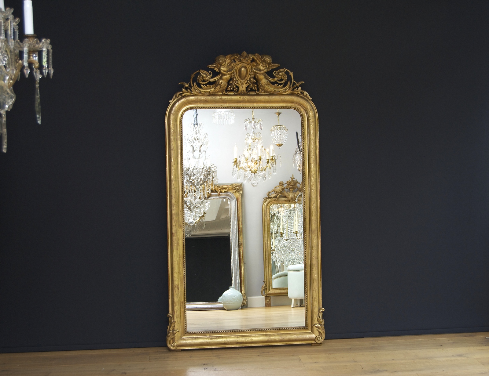 Large French mirror with a beautiful crown (H:159xW:86cm)