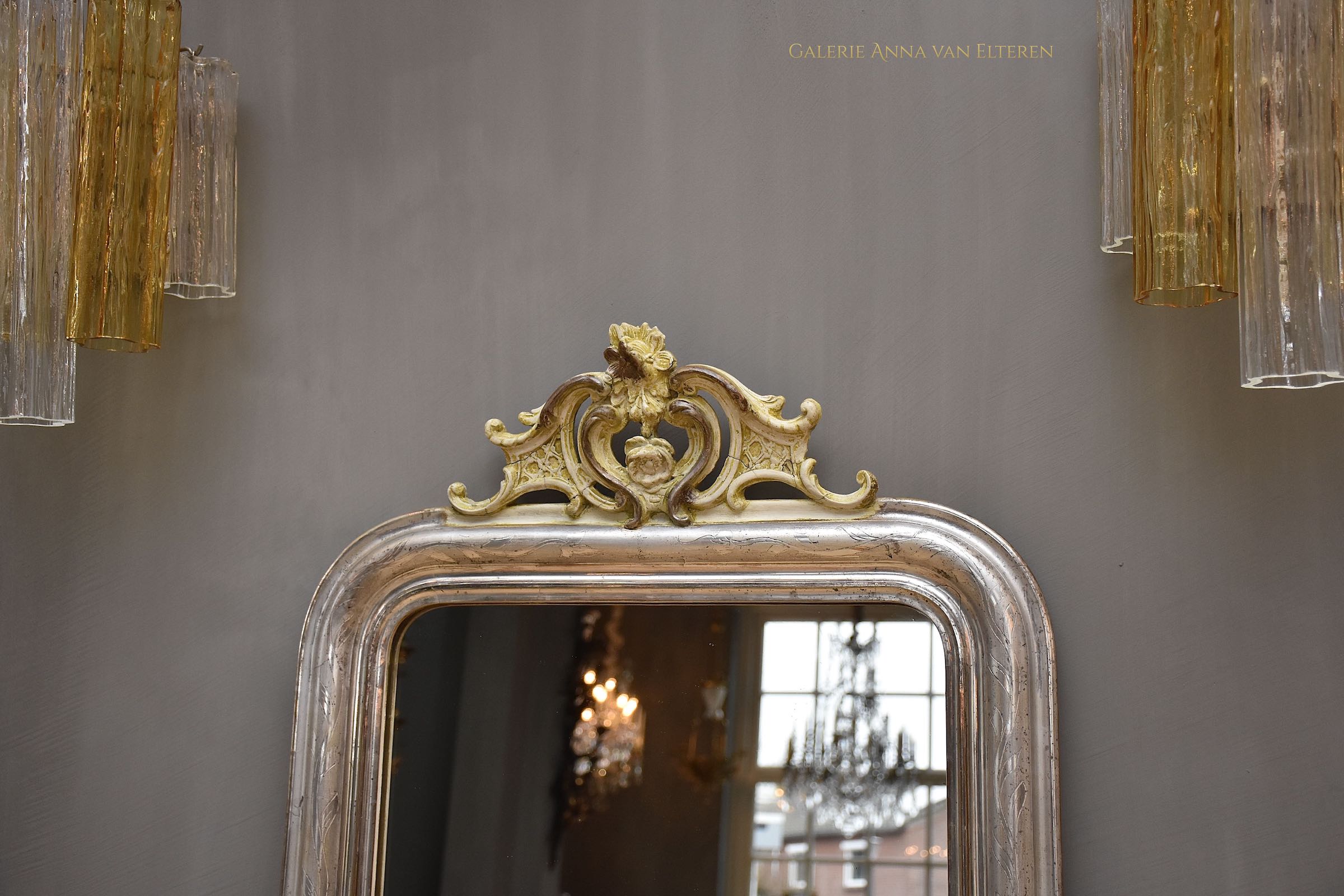 19th c. French mirror with a pretty crest