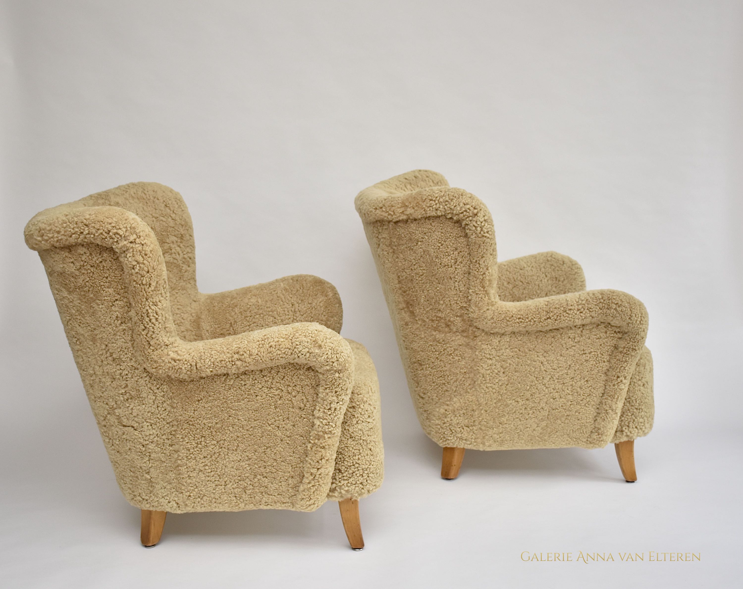 Pair of armchairs 'Laila' in honey sheepskin by Ilmari Lappalainen