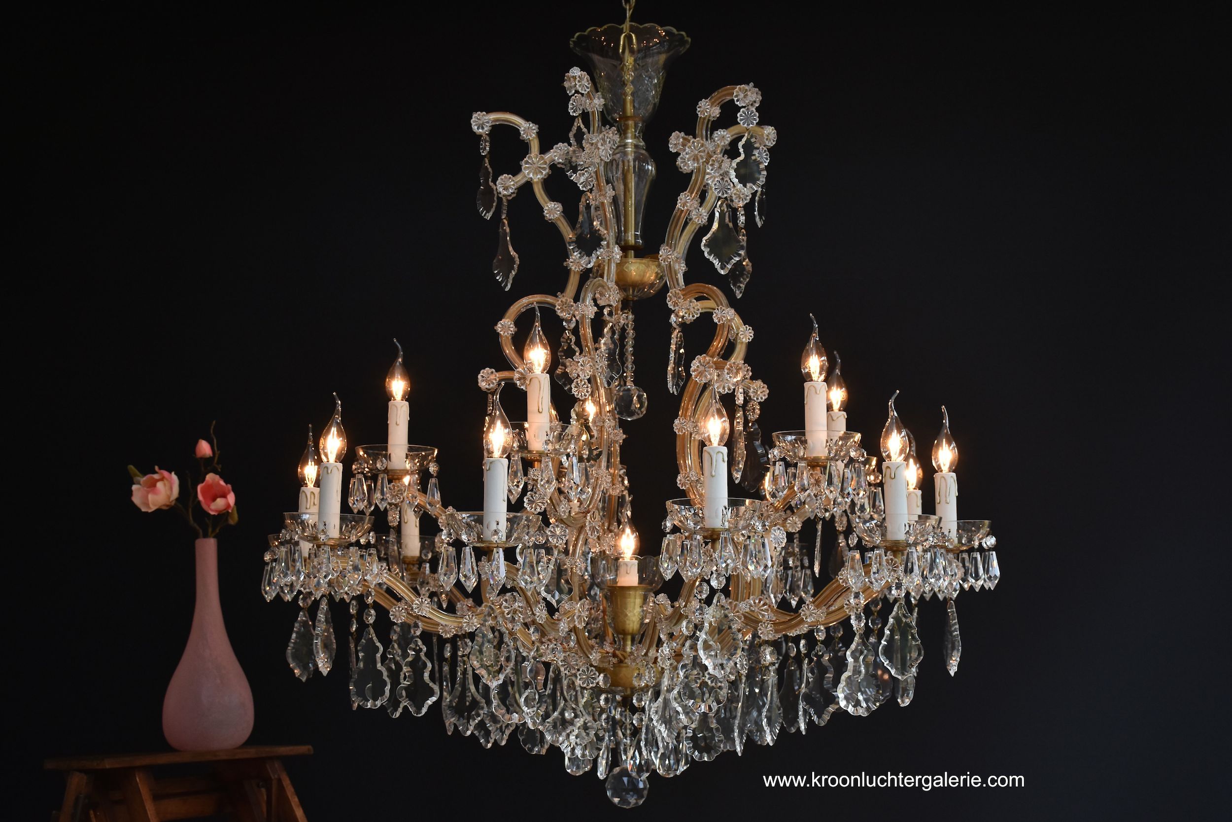 Large chandelier 'Maria Theresia' with 16 light, Ref. 574