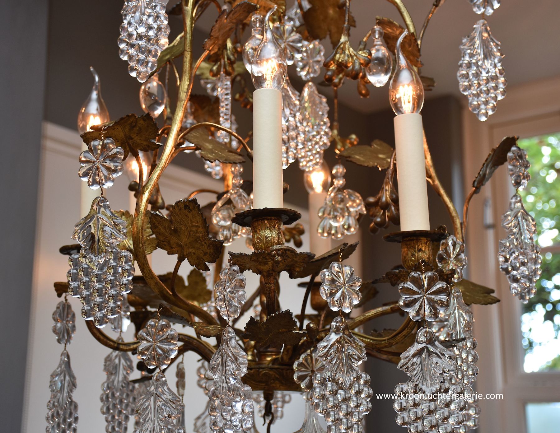 Gilt bronze French chandelier with 6 light