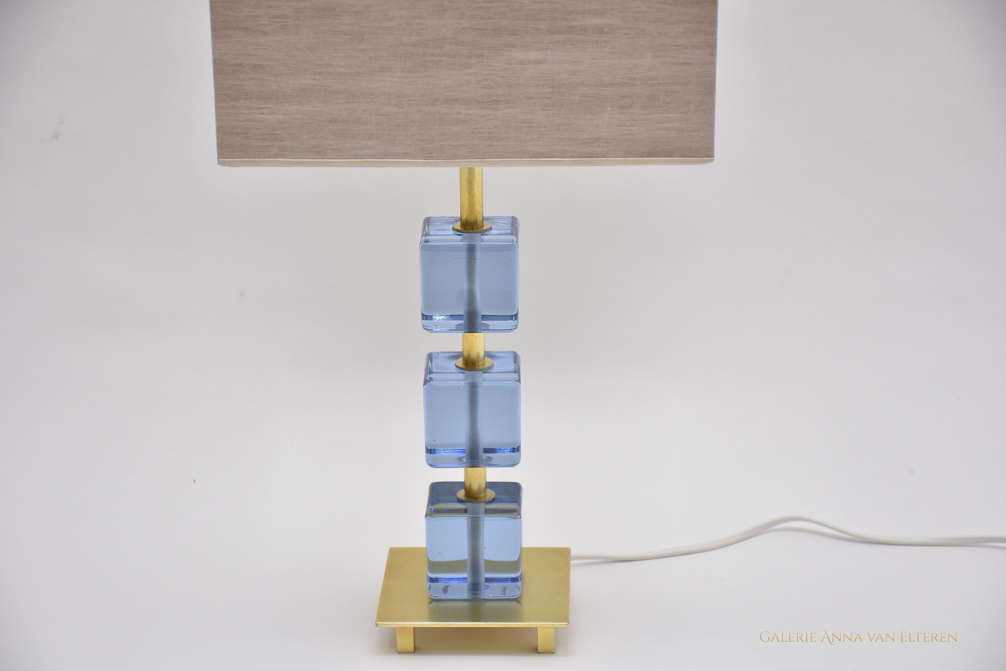 Schwedische Design-Tischlampe aus blauem Glas aus der Mitte des Jahrhunderts