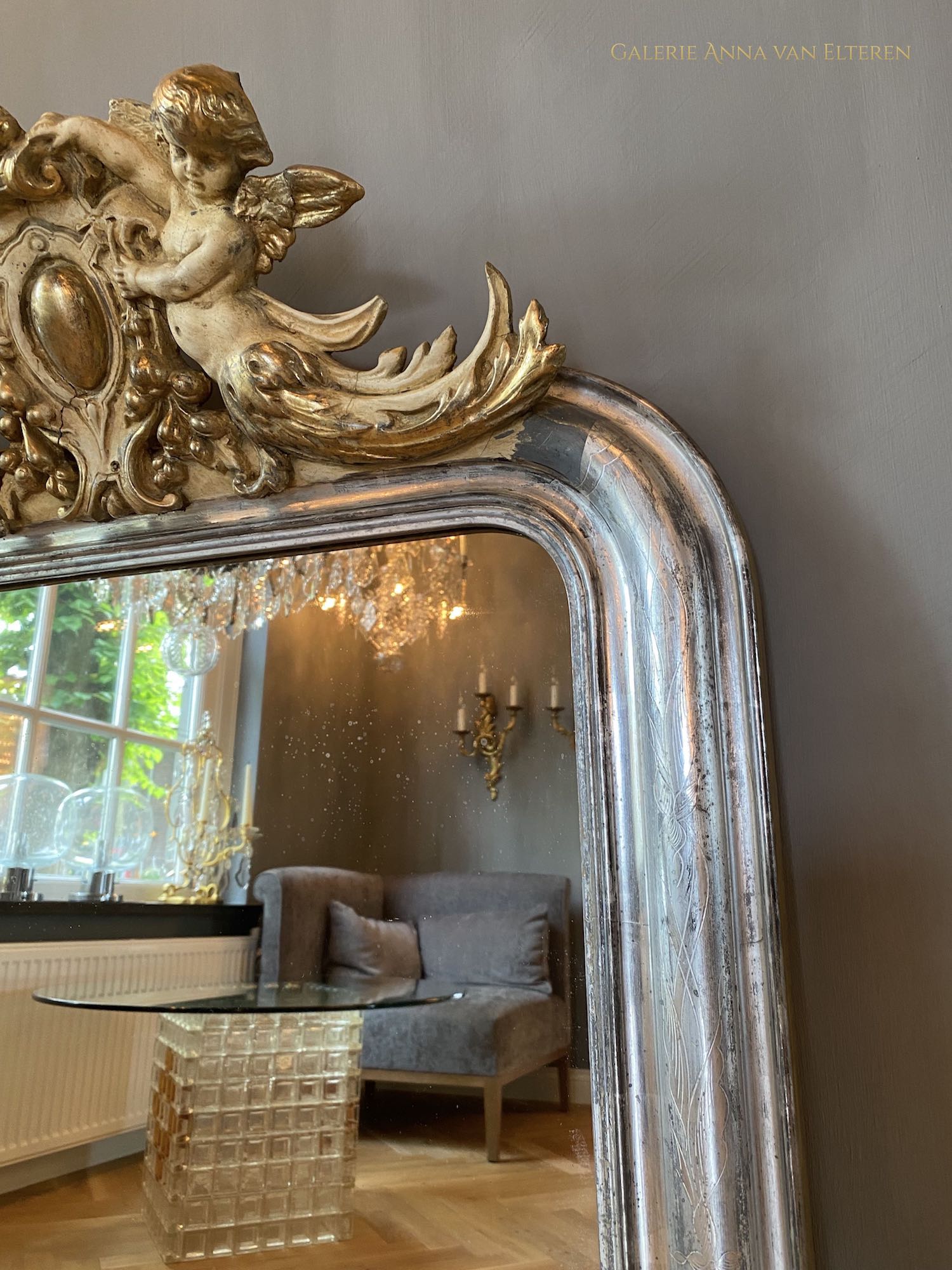 Antiker französischer Spiegel Louis-Philippe mit Cherubinen