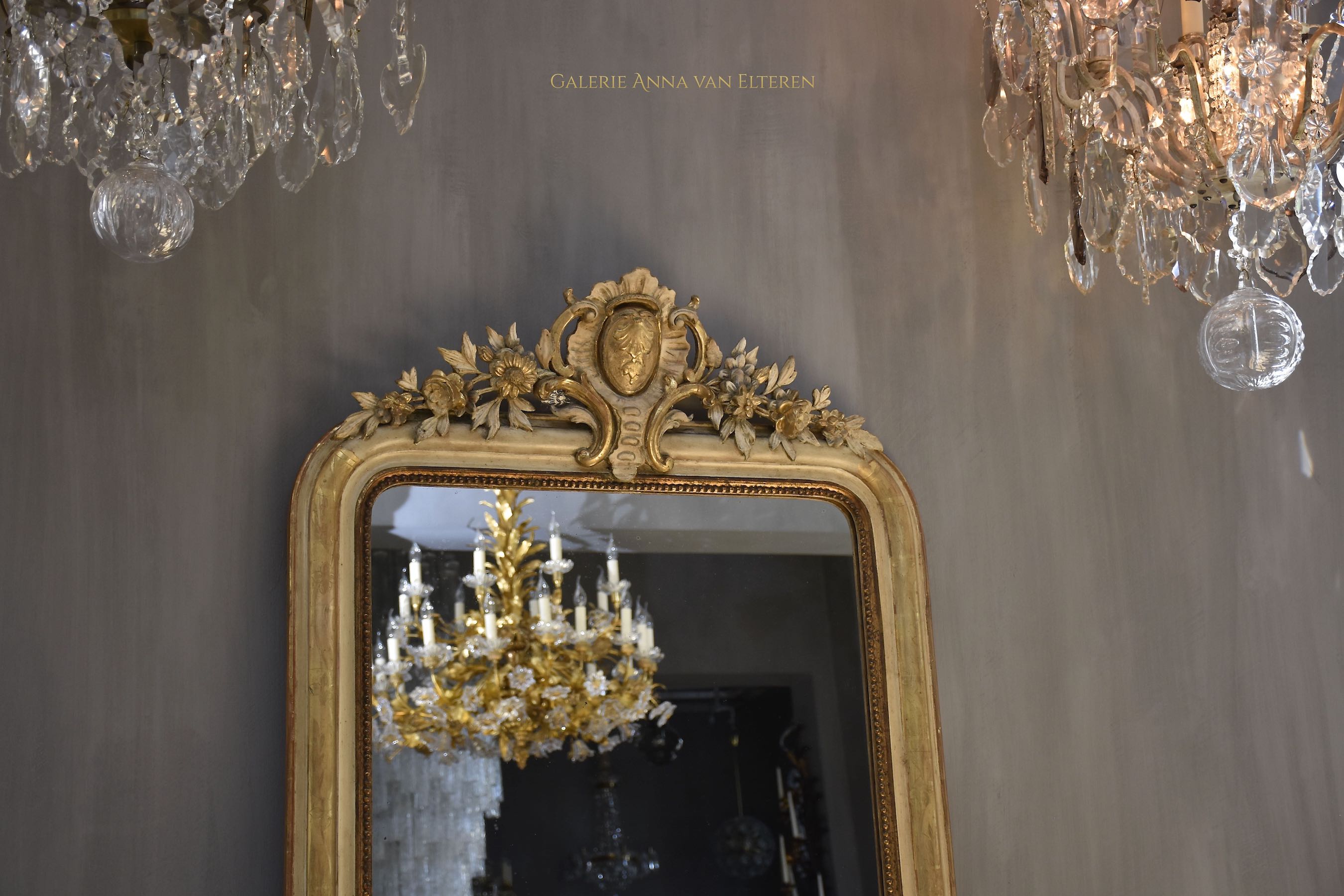 19th c. French mirror Louis-Philippe with a crest