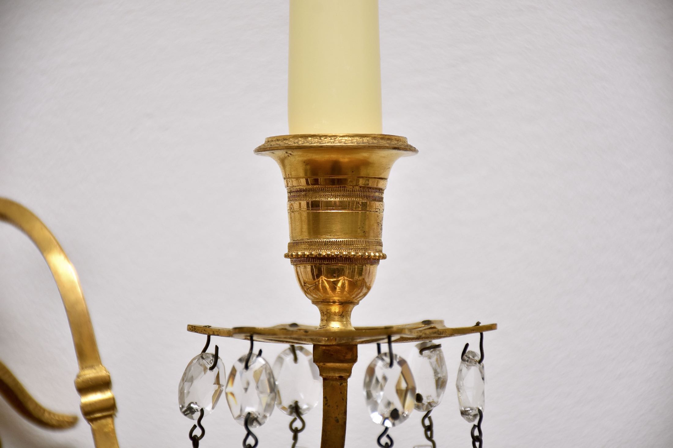 Ein Paar vergoldeter französischer Wandlampen