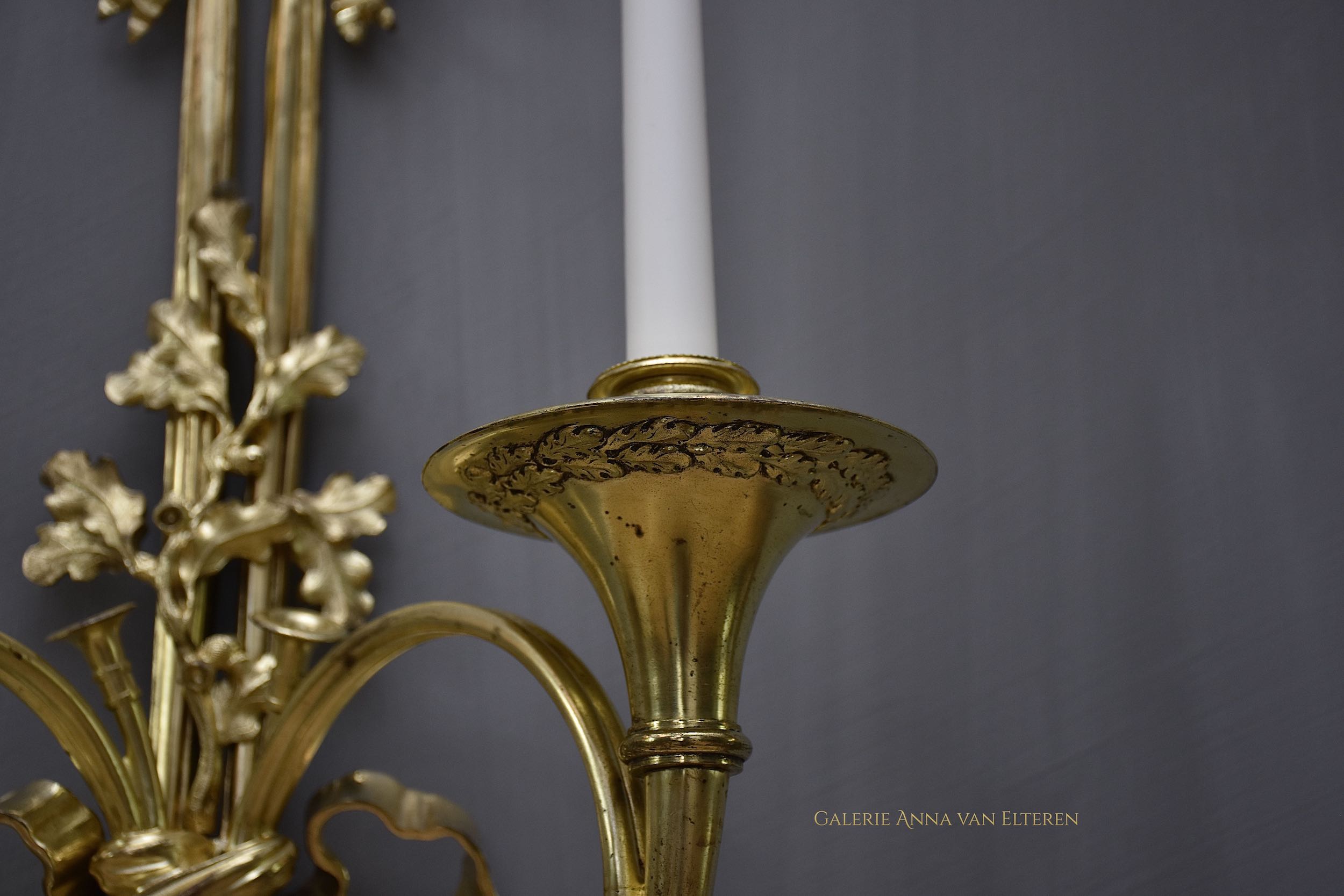Set grote antieke Franse wandlampen