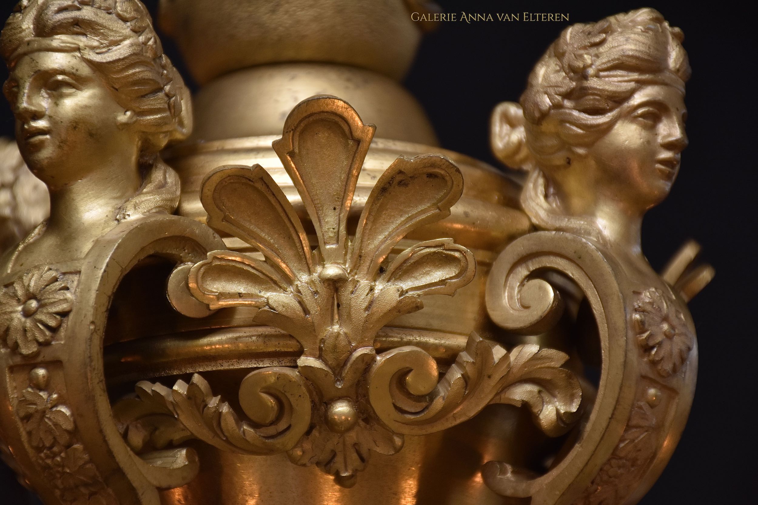 19e eeuwse vergulde bronzen kroonluchter in de stijl van André-Charles Boulle