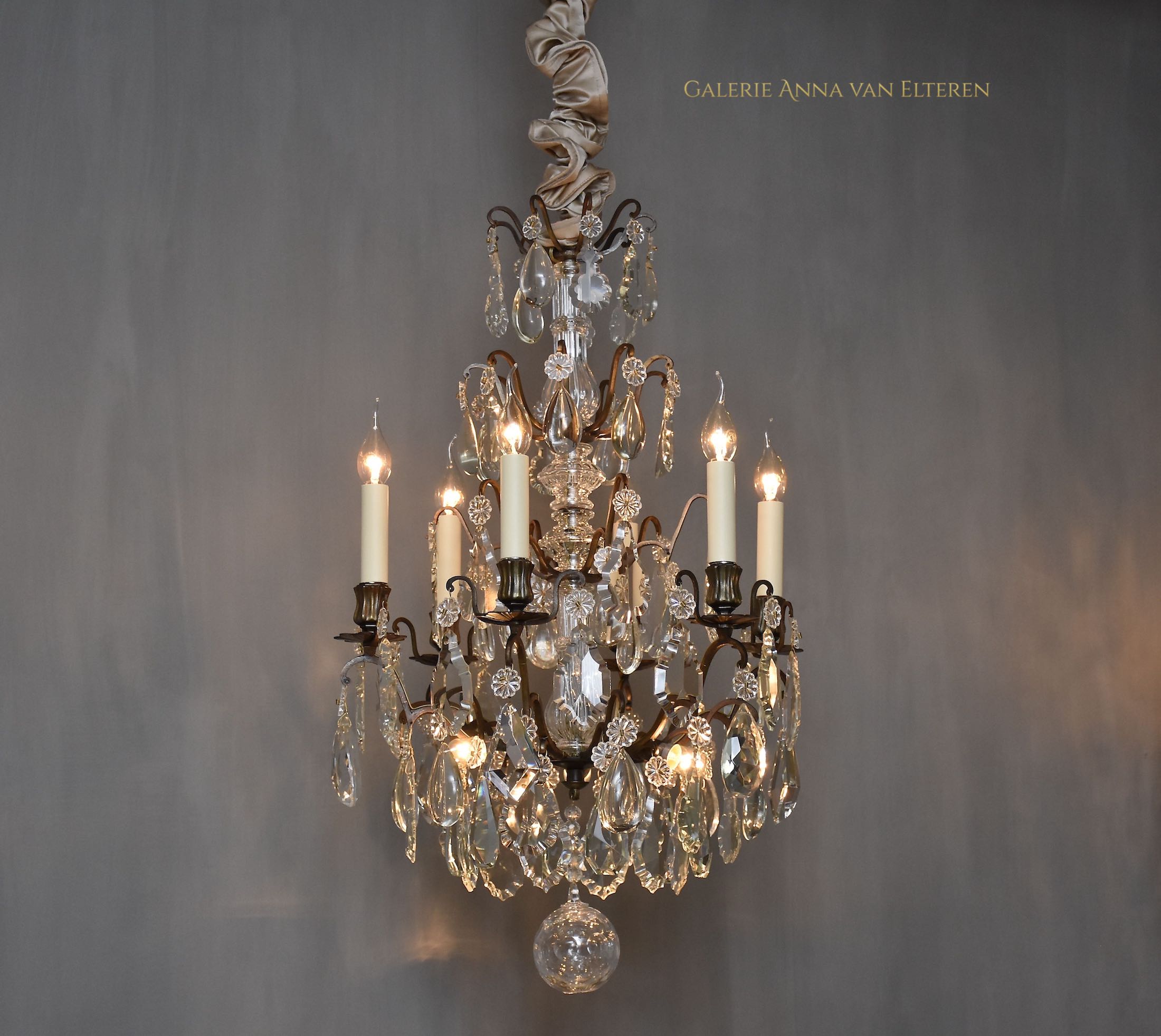 French chandelier with 9 light 'Lustre a tige'