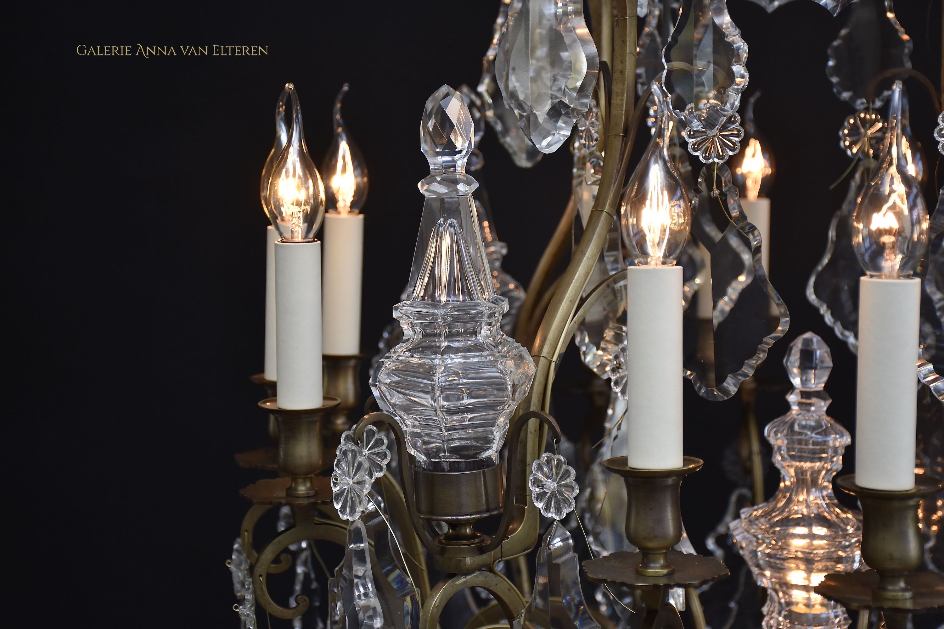 19th c. large French chandelier in the style of Louis XV