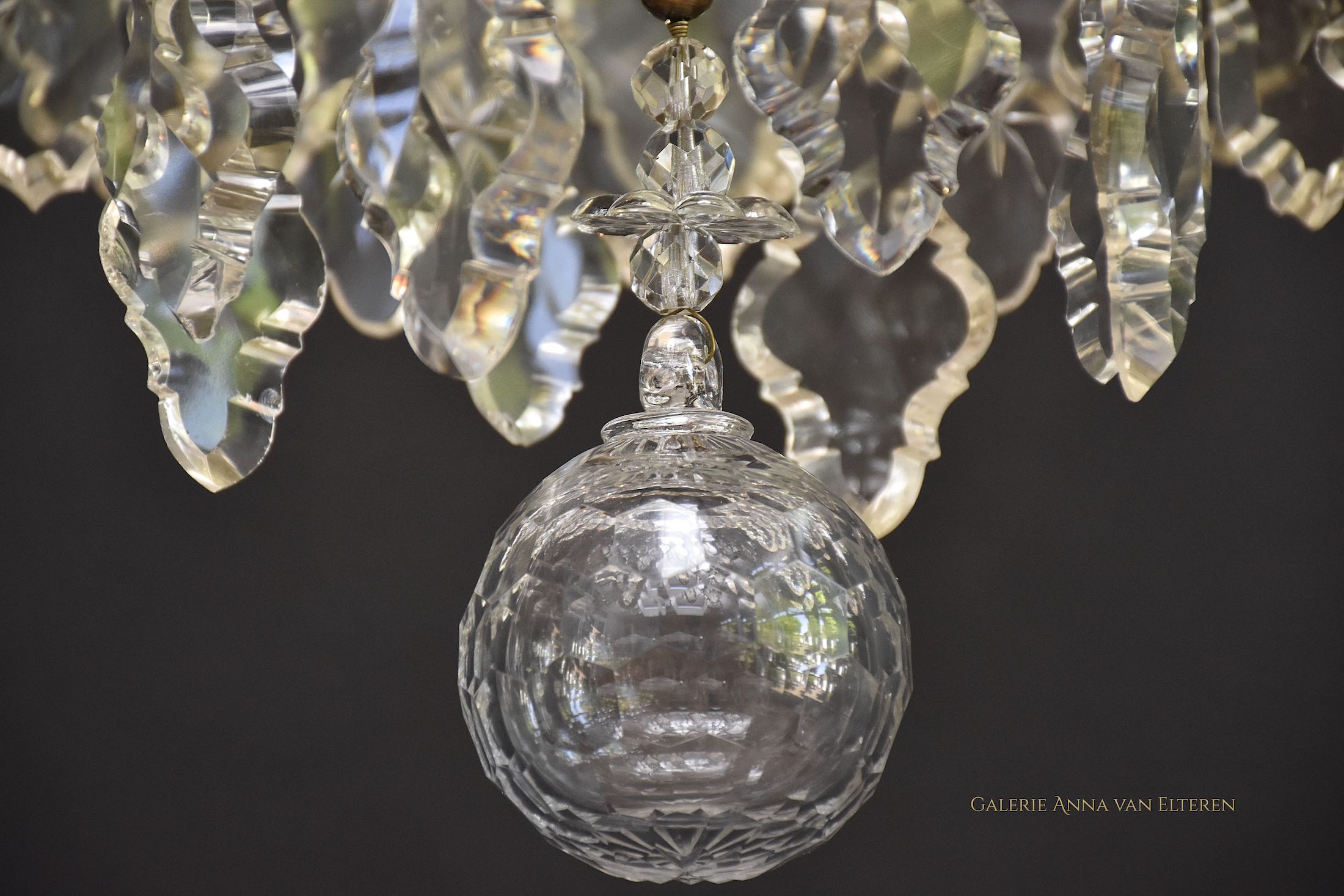Antiker Kristall Leuchter im Rokoko Stil