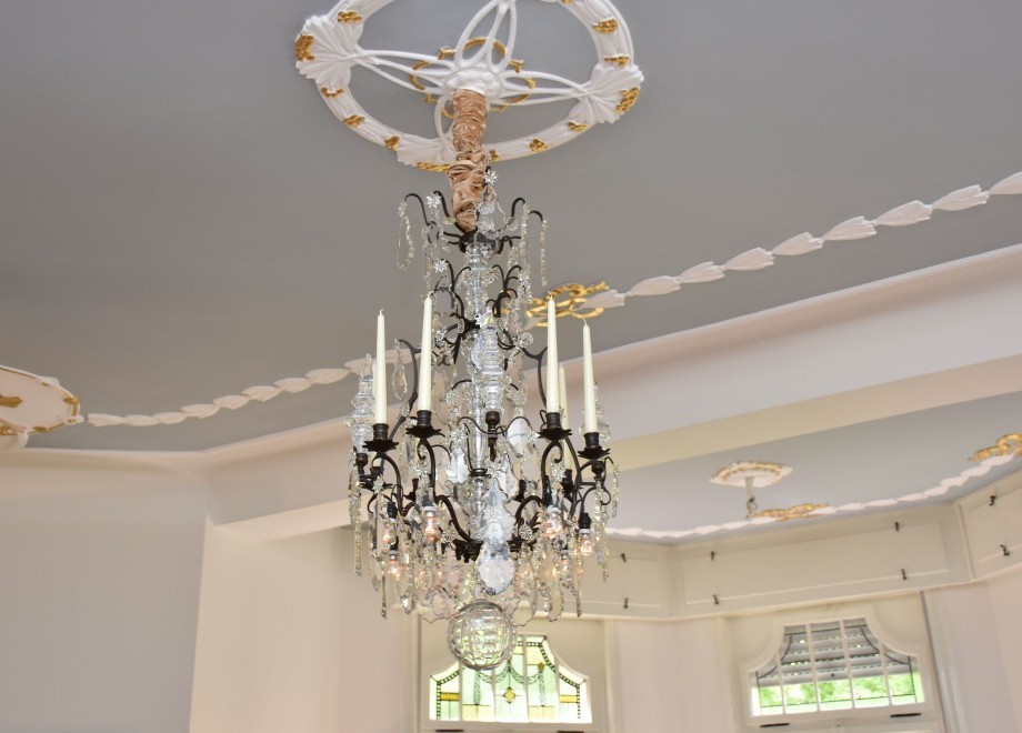 French chandelier in the living room